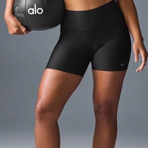 ALO Yoga Women's Black Bike Shorts